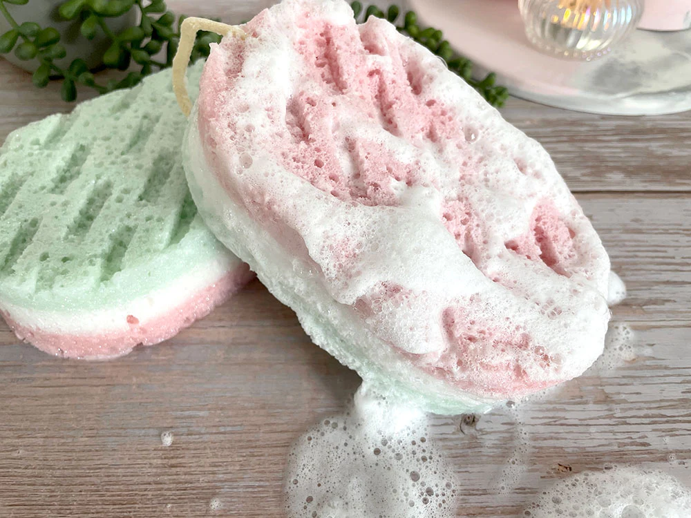 how-to-make-a-soap-sponge-hero11.webp
